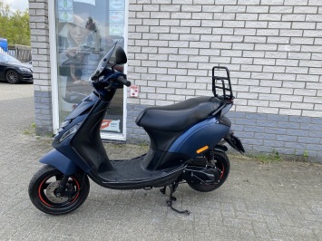 GAVE PIAGGIO ZIP SP 2-TAKT 45KM MAT BLAUW BROM BJ2005 12000KM