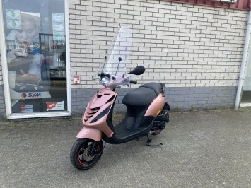 HELE JONGE PIAGGIO ZIP SP 45 4-TAKT MAT ROSE GOLD  BROM  BJ2024 5000KM 