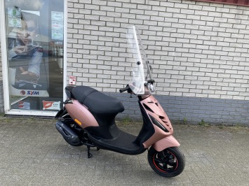 HELE JONGE PIAGGIO ZIP SP 45 4-TAKT MAT ROSE GOLD  BROM  BJ2024 5000KM 