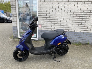 LEUKE PIAGGIO ZIP SP 45 4-TAKT BMW BLAUW BROM  BJ2006 12000KM 