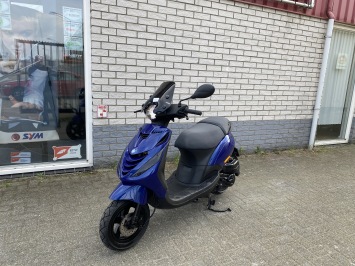 LEUKE PIAGGIO ZIP SP 45 4-TAKT BMW BLAUW BROM  BJ2006 12000KM 
