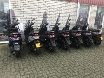 Nieuwe Piaggio Zip SP E5 2025 Nieuw 0km Full Option SALE 45km brom