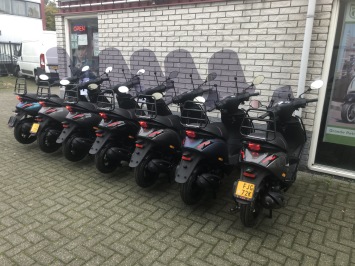 Nieuwe Piaggio Zip SP E5 2025 Nieuw 0km Full Option SALE 45km brom