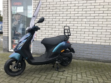 Nieuwe Piaggio Zip SP E5 2025 Nieuw 0km Full Option SALE 45km brom
