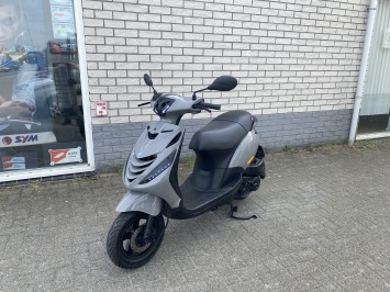 LEUKE PIAGGIO ZIP SP 45 4-TAKT nardo grey  BROM  BJ2007 12000KM 