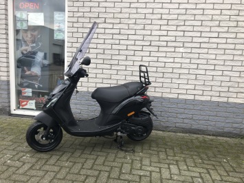 Nieuwe Piaggio Zip SP E5 2025 Nieuw 0km Full Option SALE 45km brom