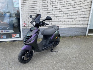 LEUKE PIAGGIO ZIP SP 45KM BROM MAT DRAGON BJ2008 7000KM