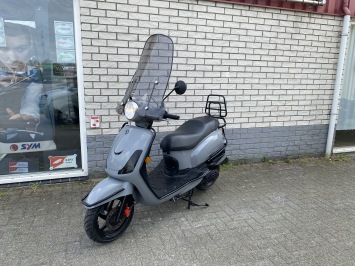 LEUKE SYM FIDDLE 2 BROM 45KM 4-TAKT NARDO GREY BJ2020 14000KM VOL OPTIES
