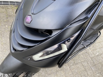 MOOIE PIAGGIO ZIP SP 45 4-TAKT MAT BLACK BROM BJ2019 8000KM