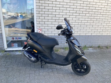 MOOIE PIAGGIO ZIP SP 45KM 4-T BROM MAT BLACK BJ2021 5000KM