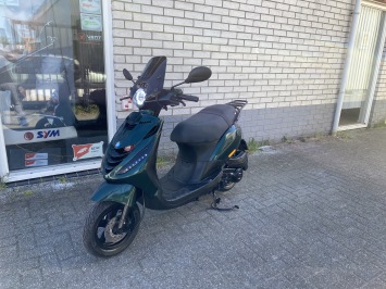 GAVE PIAGGIO ZIP SP 45 4-TAKT JAGUAR GREEN BROM  BJ2018 7.000KM 