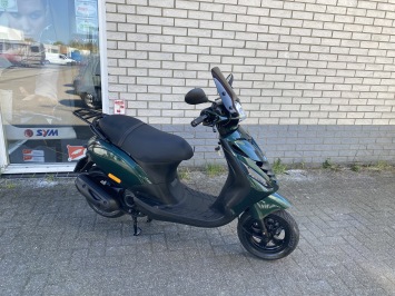 GAVE PIAGGIO ZIP SP 45 4-TAKT JAGUAR GREEN BROM  BJ2018 7.000KM 