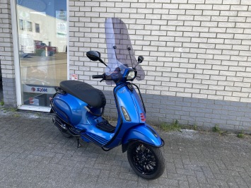 GAVE VESPA SPRINT S 45KM BROM MAT BLEU VIVACE BJ2021 VOL OPTIES