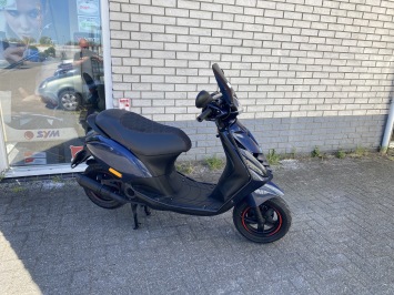 GAVE PIAGGIO ZIP SP 45 4-TAKT MIDNIGHT BLEU BROM BJ2020 8000KM