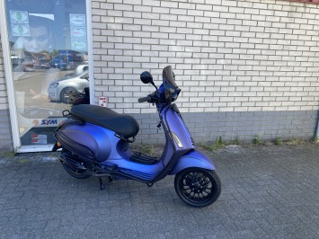 DIKKE VESPA SPRINT S 45KM BROM GALAXY BLEU  BJ2024 3000KM
