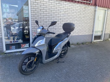  HELE MOOIE SYM SYMFONY ST  BROM 45KM 4-TAKT MAT NARDO GREY BJ2021 8000KM