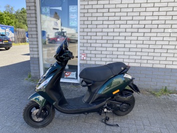GAVE PIAGGIO ZIP SP 45 4-TAKT JAGUAR GREEN BROM  BJ2019 8.000KM 