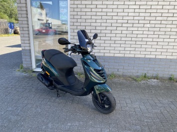 DIKKE PIAGGIO ZIP SP 45 4-TAKT JAGUAR GREEN BROM BJ2016 6000KM