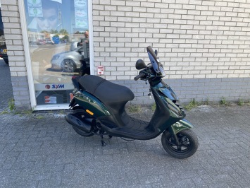 DIKKE PIAGGIO ZIP SP 45 4-TAKT JAGUAR GREEN BROM BJ2016 6000KM