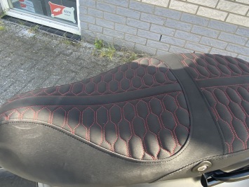 DIKKE VESPA SPRINT S 45KM 4-T BROM MAT GRIJS CARBON BJ2018 9000KM