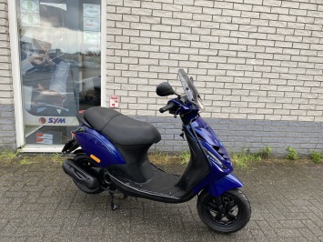 GAVE PIAGGIO ZIP SP 45 4-TAKT MIDNIGHT BLEU BROM BJ2020 10.000KM