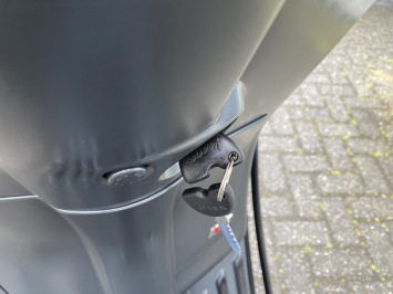 LEUKE VESPA SPRINT S 45KM 4-T BROM MAT GRIJS BJ2017 8000KM