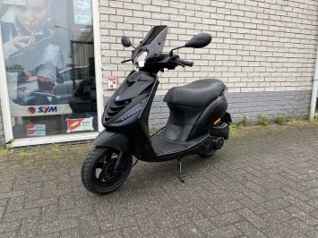 NETTE PIAGGIO ZIP SP 45 4T MAT BLACK BROM BJ2020 9000KM 