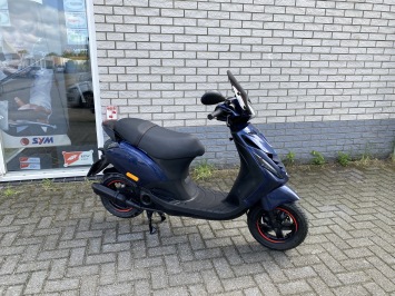 GAVE PIAGGIO ZIP SP 45 BROM 4-TAKT MIDNIGHT BLEU BJ2022 9.000KM