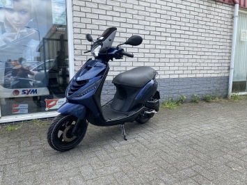 GAVE PIAGGIO ZIP SP 45KM BROM 4T MIDNIGHT BLEU BJ2016 7000KM