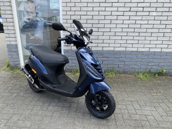 GAVE PIAGGIO ZIP SP 45KM BROM 4T MIDNIGHT BLEU BJ2016 7000KM