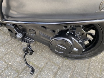  MOOIE VESPA SPRINT S 45KM BROM MAT GREY BJ2019 9000KM 4-TAKT CARBON 