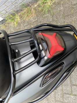 LEUKE VESPA SPRINT S 45KM BROM MAT GREY BJ2018 9000KM 4-TAKT 