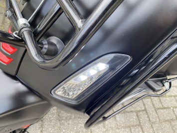 GAVE VESPA SPRINT S 45KM 4-TAKT BROM MAT BLACK 8.000KM BJ2021