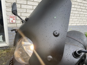 JONGE PIAGGIO ZIP SP 45 4-TAKT MAT BLACK ZWART BROM  BJ2023 5000KM 