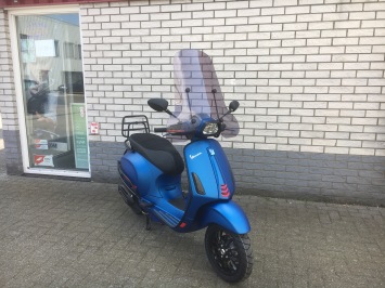 NIEUWE VESPA SPRINT S euro5  iget BLEU VIVACE SPECIAL SNOR 25KM  0KM 