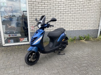 DIKKE PIAGGIO ZIP SP 45KM BROM BMW BLAUW BJ2015 8000KM