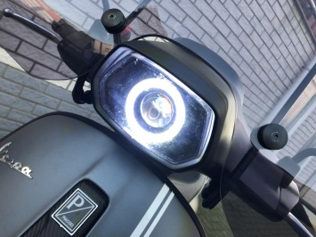 DIKKE VESPA SPRINT S 45KM BROM MAT GREY BJ2019 10.000KM 4-TAKT