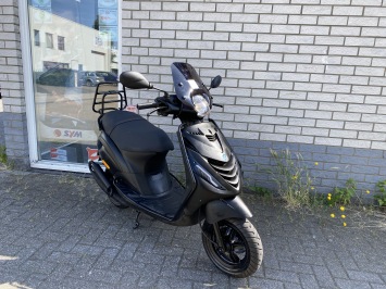 2-TAKT 70CC PIAGGIO ZIP SP LINE 45KM BROM MAT BLACK YASUNI BJ2016 6000KM