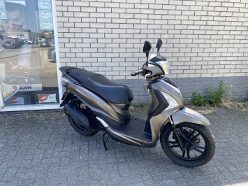 NETTE SYM SYMFONY SR BROM 45KM 4-TAKT BRONS BJ2019 7000KM