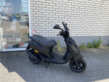 2-TAKT  PIAGGIO ZIP SP LINE 45KM BROM MAT BLACK BJ2004 7000KM