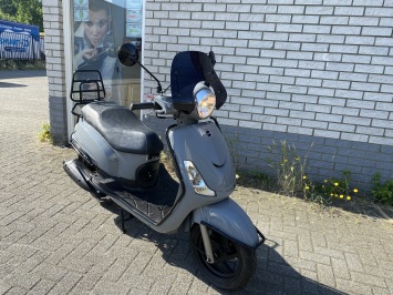 MOOIE SYM FIDDLE 2 BROM 45KM 4-TAKT NARDO GREY BJ2022 7000KM VOL OPTIES