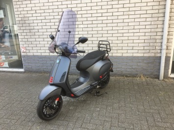 NIEUWE VESPA SPRINT S   MAT GRIJS SPECIAL BROM 45KM  0KM 2025