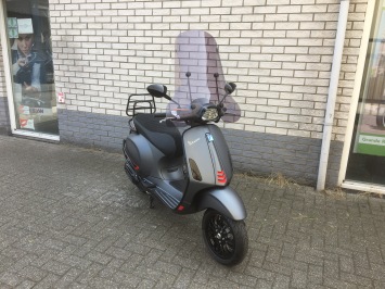 NIEUWE VESPA SPRINT S   MAT GRIJS SPECIAL BROM 45KM  0KM 2025