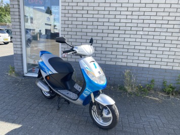 ALS NIEUWE PEUGEOT VIVACITY 2-takt MOTORSPORT bj2007 8000km