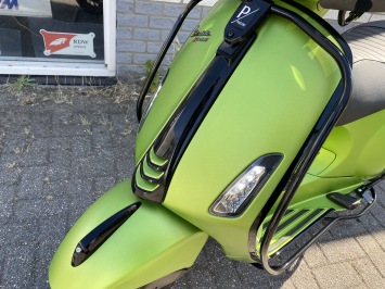 DIKKE VESPA SPRINT S 45KM BROM CANDY MAT MISTY GREEN BJ2020 9000KM