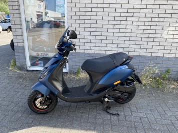  MOOIE PIAGGIO ZIP SP 45 4-TAKT MAT BLAUW BROM BJ2020 8000KM