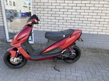 ZO GOED ALS NIEUWE MALAGUTI PHANTOM lc dd  2-TAKT 9000KM BJ1998