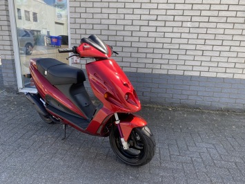 ZO GOED ALS NIEUWE MALAGUTI PHANTOM lc dd  2-TAKT 9000KM BJ1998