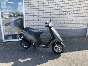 ZO GOED ALS NIEUWE PIAGGIO PUCH TYPHOON XR 2-TAKT MAT GRIJS 1600KM BJ2002