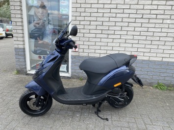 2-TAKT VERSE PIAGGIO ZIP SP 45KM BROM MIDNIGHT BLEU BJ2003 5000KM
